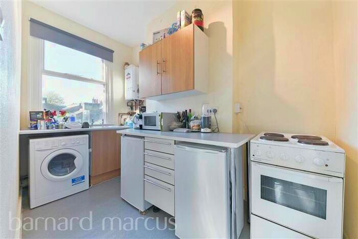 Studio To Rent In Bellenden Road, London, SE15