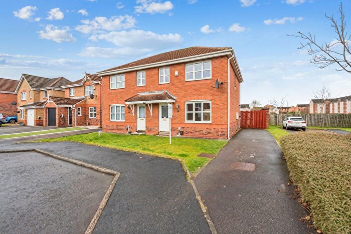 3 Bedroom Semi-detached House To Rent In Kersehill Crescent, Falkirk, Stirlingshire, FK2