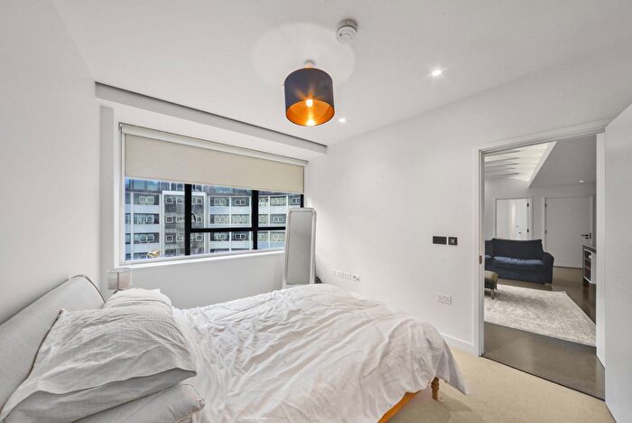 2 Bedroom Flat For Sale In Television Centre, Wood Lane, Shepherd's Bush, W12