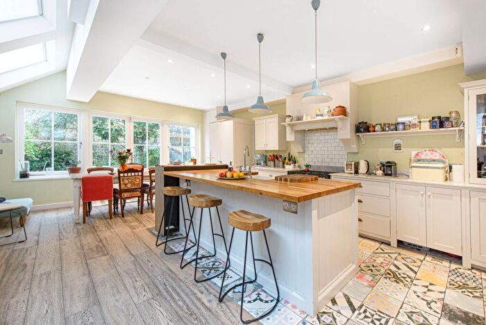 4 Bedroom House For Sale In Honiton Road, Queen's Park, London, NW6