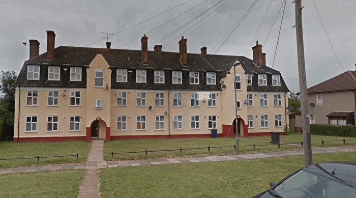 3 Bedroom Flat To Rent In Goldbeaters Grove, HA8