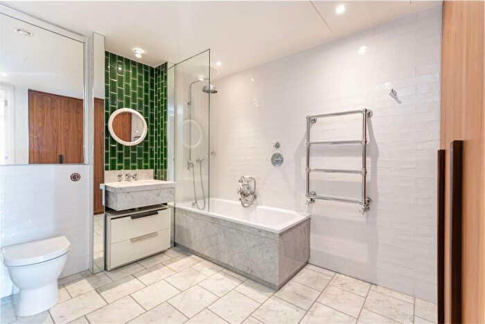 1 Bedroom Flat To Rent In New Union Square, Ambassador Building, SW11