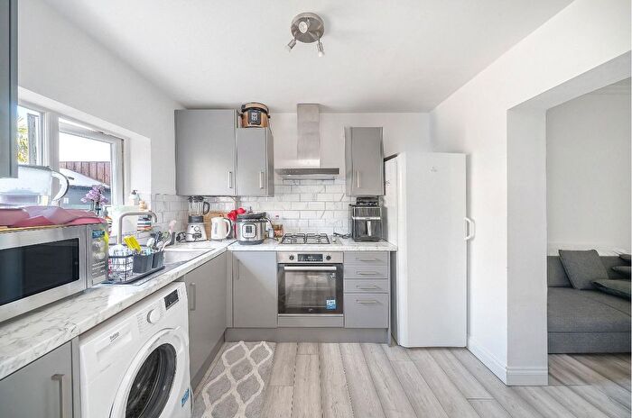 3 Bedroom Detached House To Rent In Effra Road, London, SW19