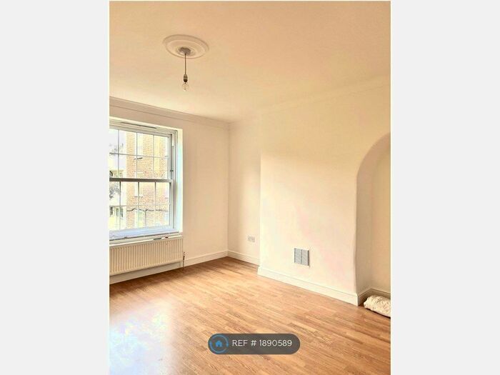 2 Bedroom Flat To Rent In Edgehill House, London, SW9