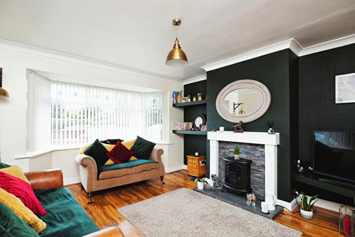 2 Bedroom Semi-Detached House For Sale In Nottingham Road, Hucknall, Nottingham, Nottinghamshire, NG15