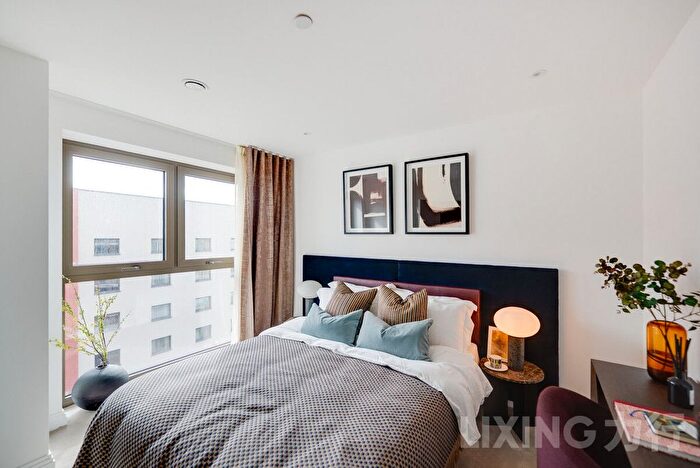 1 Bedroom Flat For Sale In Queen's Cross, Silvertown, E16