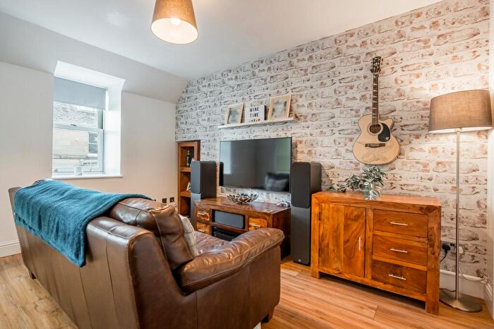 2 Bedroom Apartment For Sale In The Cross, Doune, FK16