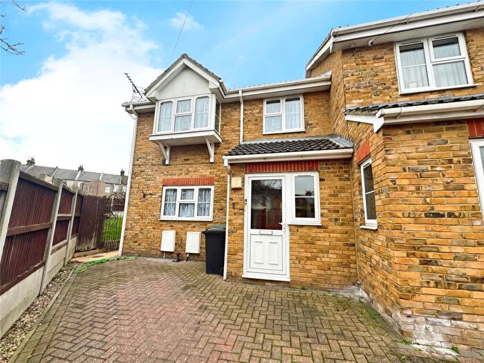 1 Bedroom End Of Terrace House To Rent In Brook Road, Northfleet, Gravesend, Kent, DA11