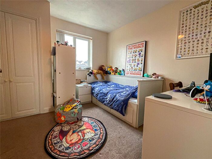 3 Bedroom Terraced House For Sale In Hedging Lane, Wilnecote, Tamworth, Staffordshire, B77
