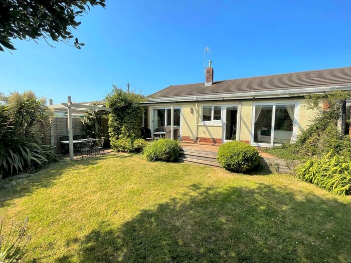 2 Bedroom Semi-Detached Bungalow For Sale In Thistleboon Drive, Mumbles, Swansea, SA3