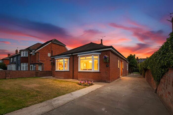 3 Bedroom Bungalow For Sale In Auckland Road, Doncaster, DN2
