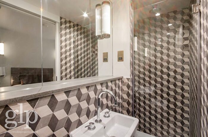 1 Bedroom Flat To Rent In Old Compton Street, Soho, W1D