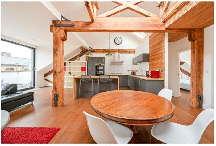 3 Bedroom Flat To Rent In Fawe Street, London, E14