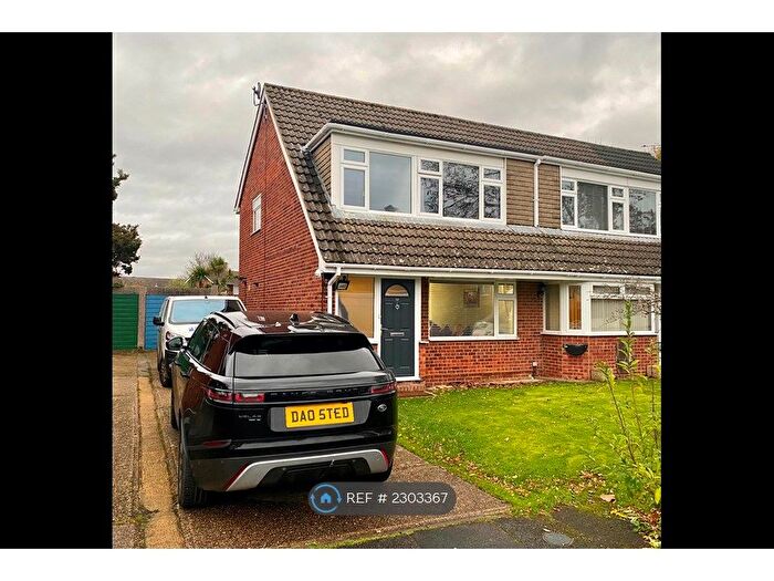 3 Bedroom Semi-Detached House To Rent In Hadleigh Gardens, Eastleigh, SO50
