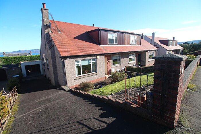 4 Bedroom Semi Detached Bungalow For Sale In South Street, Greenock, PA16