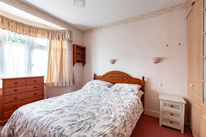 2 Bedroom Bungalow For Sale In Derby Avenue, Upminster, RM14