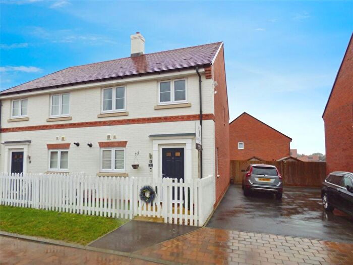 3 Bedroom House For Sale In Blackcap Walk, Botley, Southampton, SO32