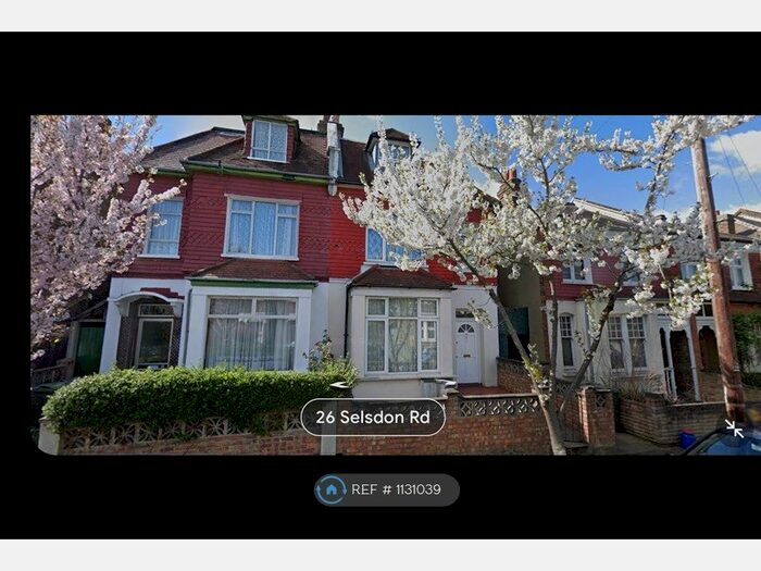 3 Bedroom Flat To Rent In Selsdon Road, London, SE27