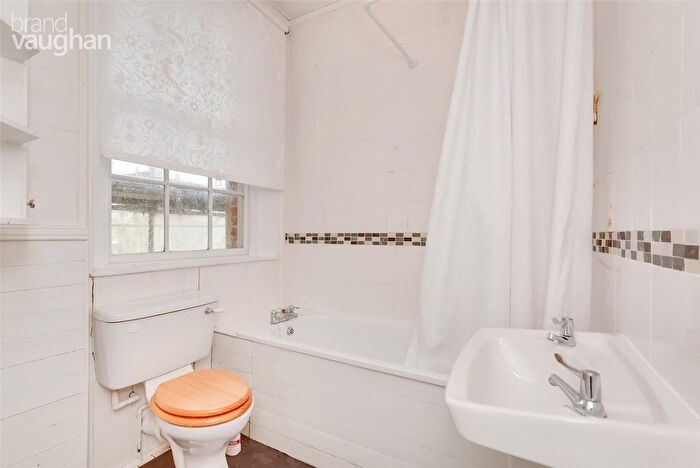 1 Bedroom Flat To Rent In Sussex Square, Brighton, East Sussex, BN2