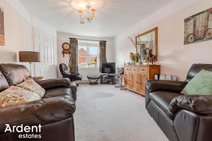 3 Bedroom End Of Terrace House For Sale In Long Common, Heybridge, CM9