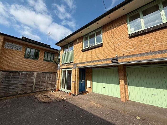 2 Bedroom Property To Rent In Wilson Place, Cave Street, OX4