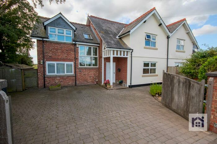 4 Bedroom Semi-Detached House For Sale In Meadow Lane, Mawdesley, L40