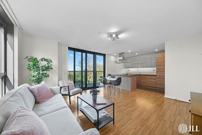 3 Bedroom Flat To Rent In Sky Apartments, Homerton Road, London, E9