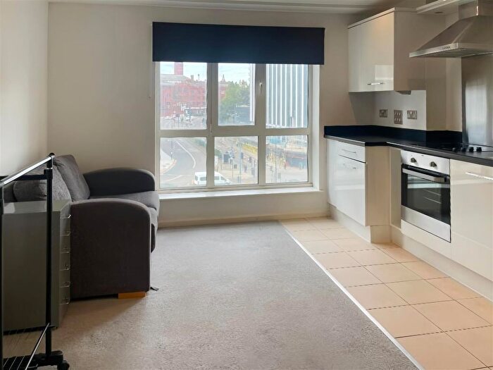 Studio To Rent In The Hive Apartments, Masshouse Plaza, Birmingham, B5