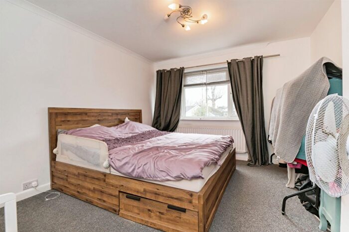 3 Bedroom Detached House For Sale In Mapleton Road, Hedge End, Southampton, SO30