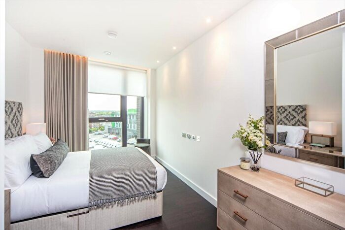 2 Bedroom Apartment To Rent In Charles Clowes Walk, Nine Elms, London, SW11
