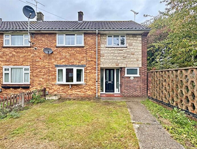 3 Bedroom End Of Terrace House For Sale In Hillary Close, Springfield, Chelmsford, CM1