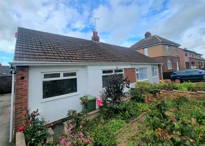 2 Bedroom Bungalow To Rent In Henfield Road, Coalpit Heath, Bristol, Gloucestershire, BS36