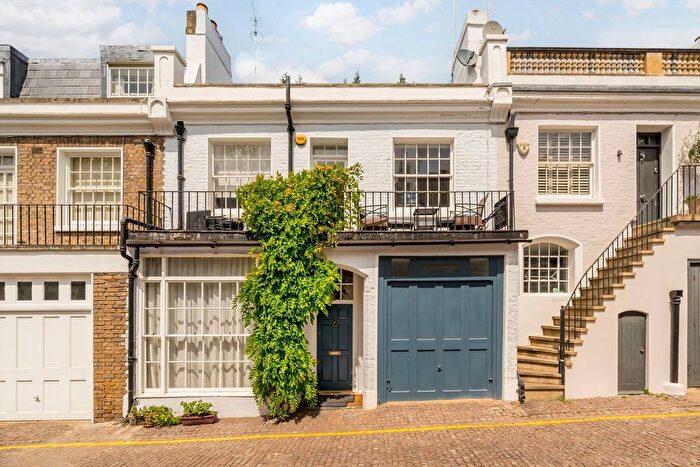 4 Bedroom Property To Rent In Holland Park Mews, Holland Park, W11