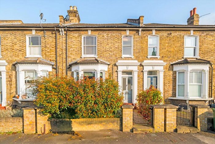 1 Bedroom Flat To Rent In Bonfield Road, Lewisham, SE13