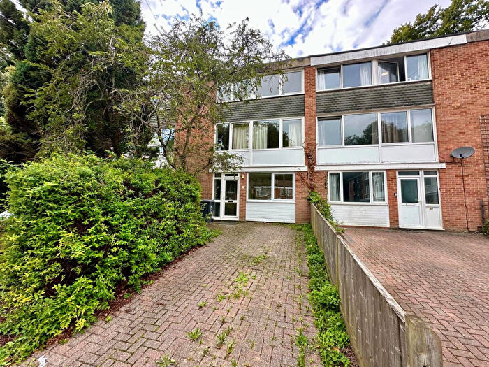 6 Bedroom Terraced House To Rent In Sparkford Close, Winchester, SO22