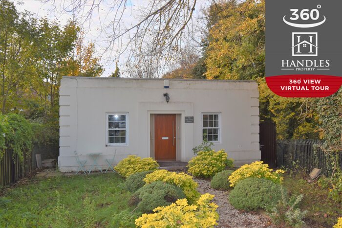 2 Bedroom Bungalow To Rent In Station House, Old Warwick Road, Leamington Spa, Warwickshire, CV31