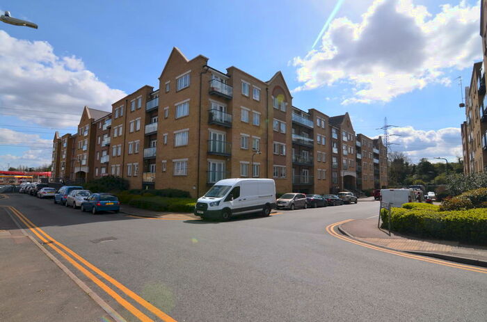 1 Bedroom Apartment To Rent In Black Eagle Drive, Northfleet, DA11