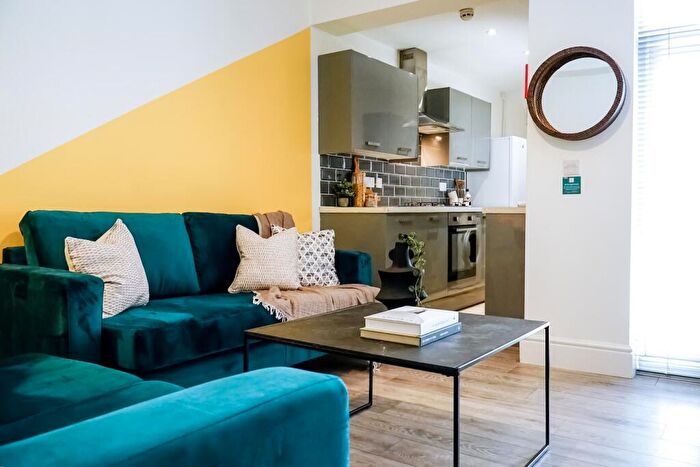 7 Bedroom House To Rent In West Parade, Lincoln, LN1