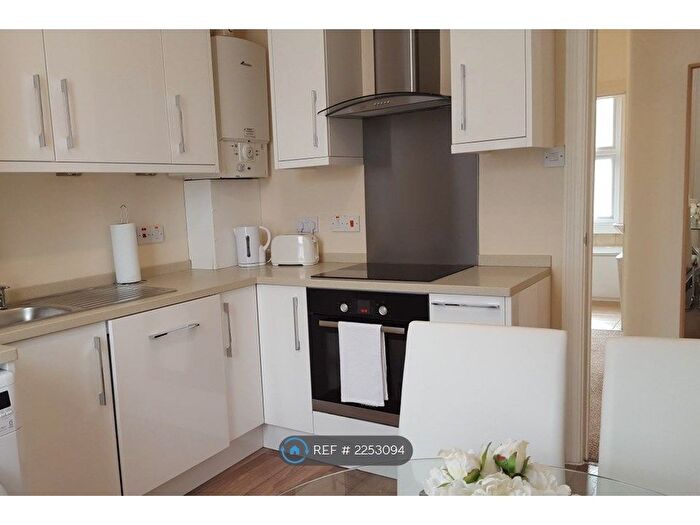 1 Bedroom Maisonette To Rent In Hartington Road, Twickenham, TW1