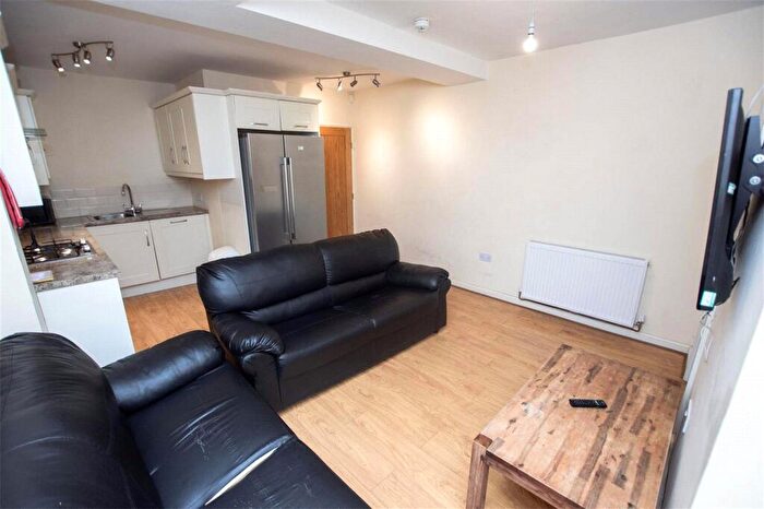 7 Bedroom House To Rent In Heeley Road, Birmingham, B29