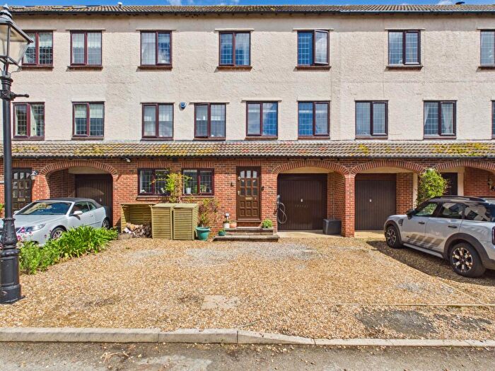 4 Bedroom Mews For Sale In The Mews, Creaton, Northampton, Northamptonshire, NN6