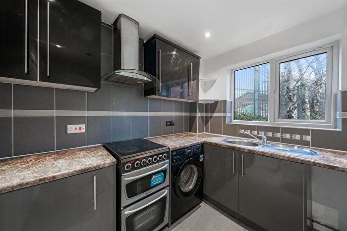 1 Bedroom Flat For Sale In Meridian Court, Cumberland Place, London, SE6