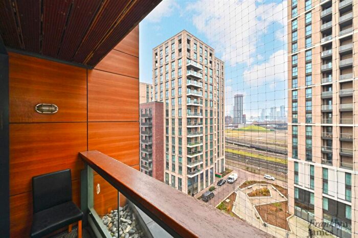 1 Bedroom Apartment For Sale In Hallsville Road, London, E16