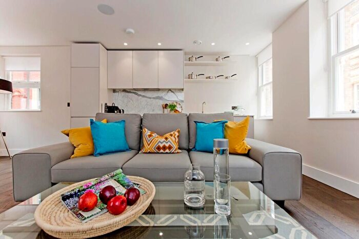 2 Bedroom Apartment To Rent In Dyer's Buildings, London, EC1N