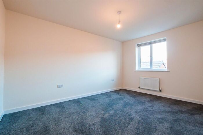 4 Bedroom Semi-Detached House To Rent In Malvern Rise, Malvern, WR14