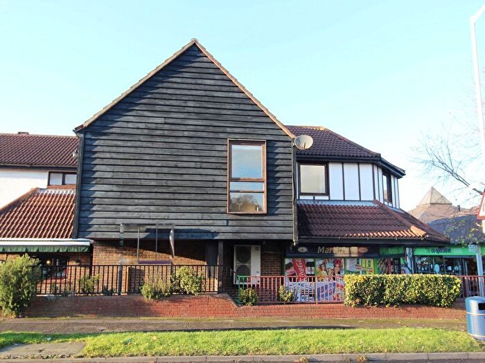 2 Bedroom Flat To Rent In The Pantiles, Billericay, CM12