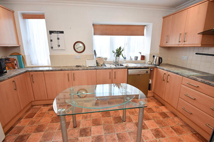 4 Bedroom Detached House For Sale In Bowers Avenue, Davyhulme, M41