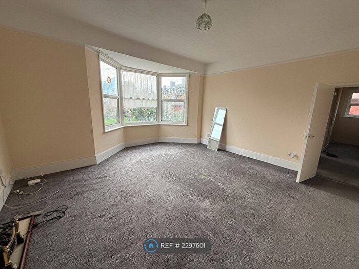 1 Bedroom Flat To Rent In Sea Road, Westgate-On-Sea, CT8