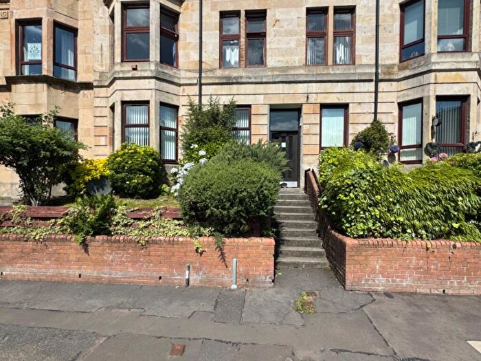 2 Bedroom Flat To Rent In Ballindalloch Drive, Dennistoun, Glasgow, G31