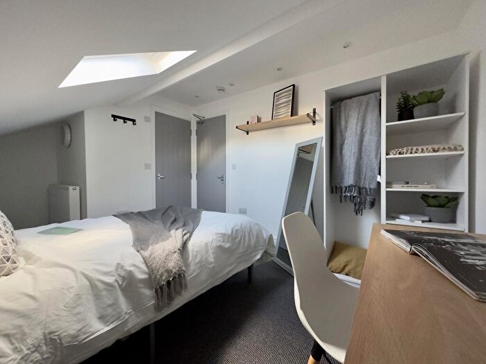 6 Bedroom House To Rent In Monks Road, LN2